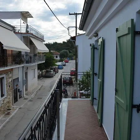Laskarina Apartment